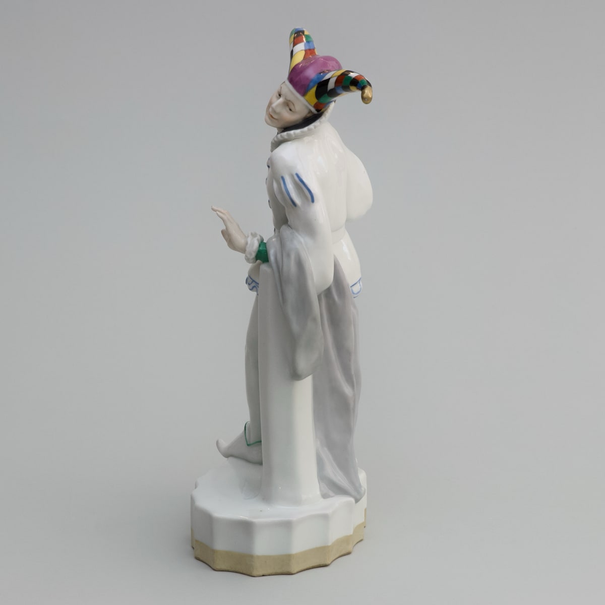 Harlekin im Gewand des Art déco, 1920er-Jahre – Bild 5